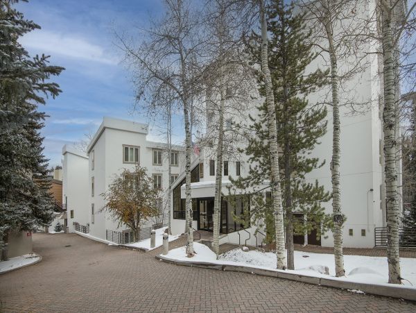 Experience Luxury at this Condo in Vail - Prime Location in Lionhead Village