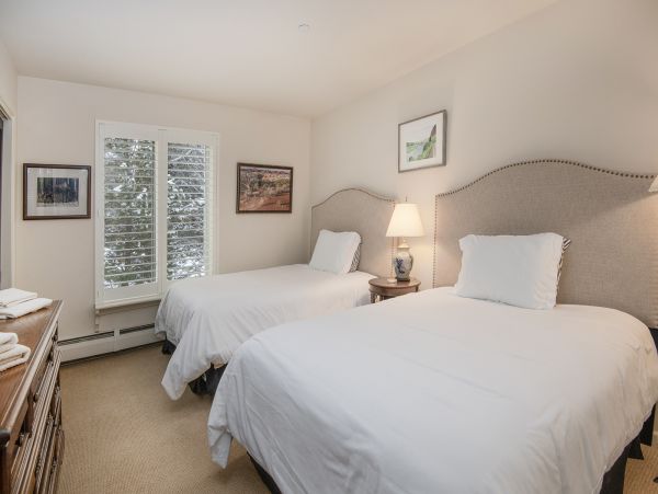 Experience Luxury at this Condo in Vail - Prime Location in Lionhead Village