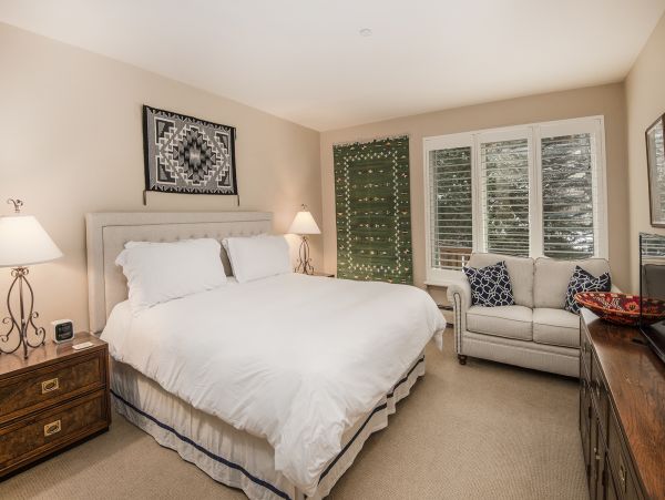 Experience Luxury at this Condo in Vail - Prime Location in Lionhead Village