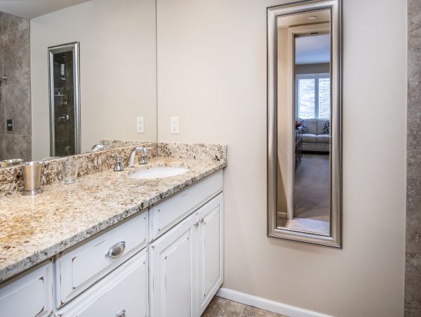 Experience Luxury at this Condo in Vail - Prime Location in Lionhead Village