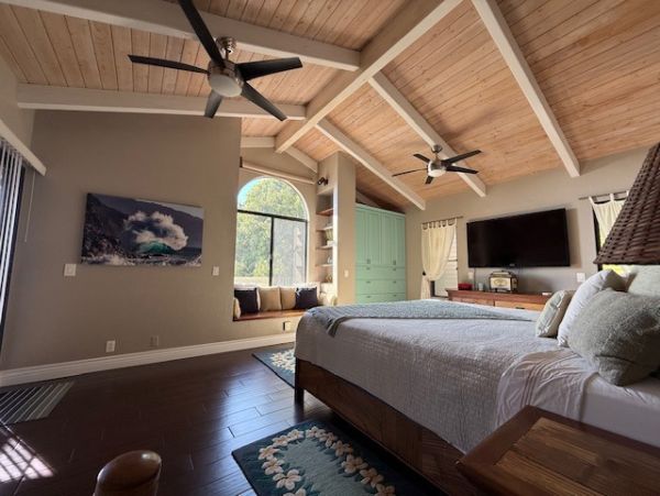 Luxurious Island Retreat with Ocean Views in Kona