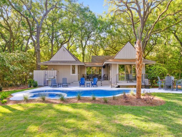 Pet-Friendly Hilton Head Vacation Rental with Golf Views and Pool