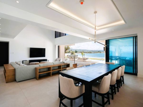 Jamaica Luxury Beachfront Villa - Runaway Bay Vacation Rental- Chef Butler & House Keeper