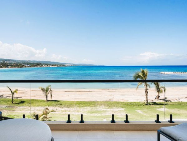Jamaica Luxury Beachfront Villa - Runaway Bay Vacation Rental- Chef Butler & House Keeper