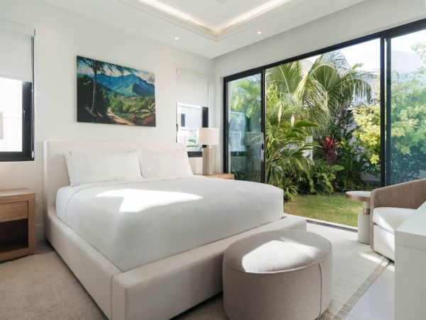 Jamaica Luxury Beachfront Villa - Runaway Bay Vacation Rental- Chef Butler & House Keeper