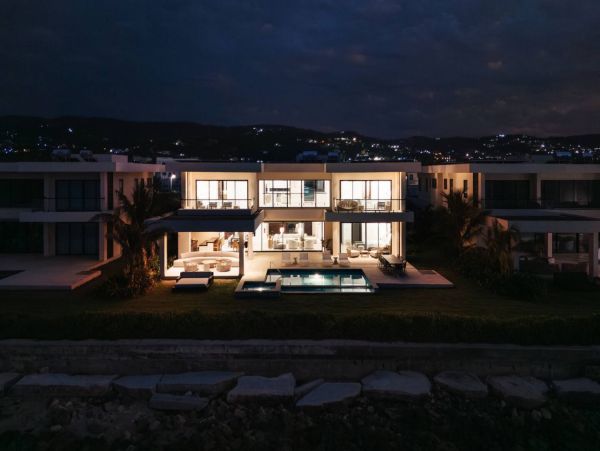 Jamaica Luxury Beachfront Villa - Runaway Bay Vacation Rental- Chef Butler & House Keeper