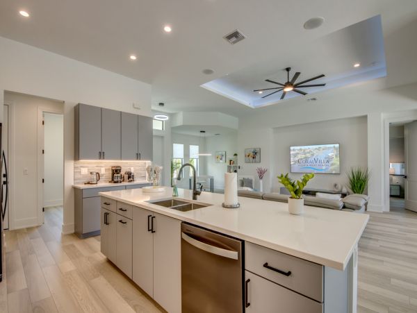 Luxury Cape Coral Vacation Rental – Florida Villa with Heated Pool & Canal Views