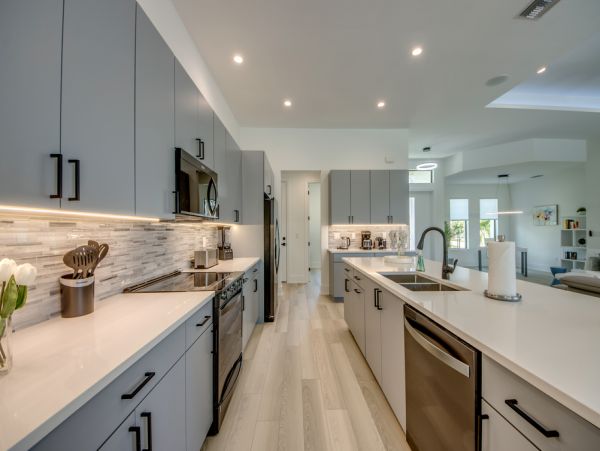 Luxury Cape Coral Vacation Rental – Florida Villa with Heated Pool & Canal Views