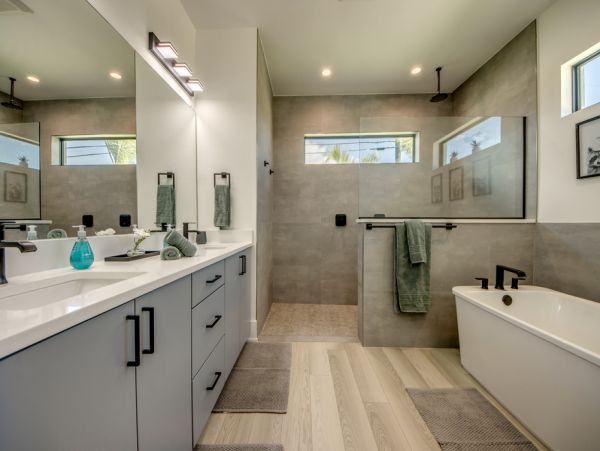 Luxury Cape Coral Vacation Rental – Florida Villa with Heated Pool & Canal Views