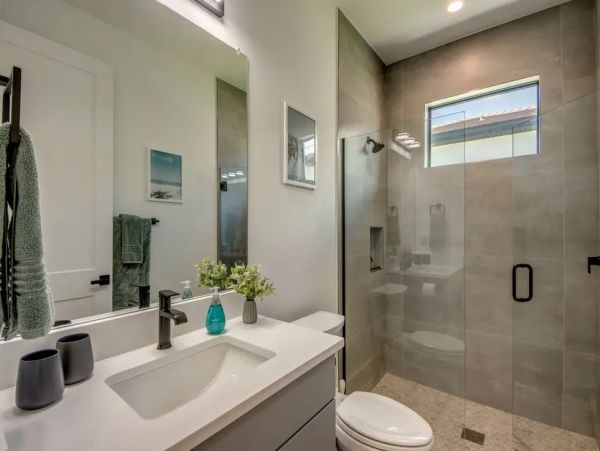 Luxury Cape Coral Vacation Rental – Florida Villa with Heated Pool & Canal Views