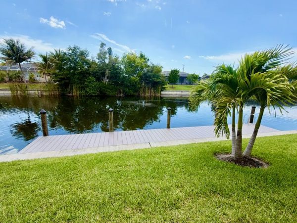 Luxury Cape Coral Vacation Rental – Florida Villa with Heated Pool & Canal Views