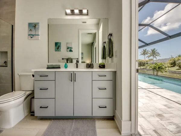 Luxury Cape Coral Vacation Rental – Florida Villa with Heated Pool & Canal Views