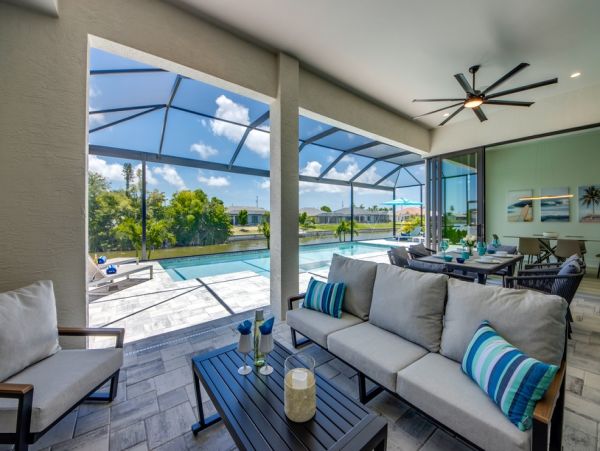 Luxury Cape Coral Vacation Rental – Florida Villa with Heated Pool & Canal Views