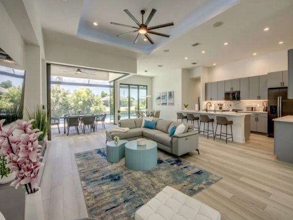 Luxury Cape Coral Vacation Rental – Florida Villa with Heated Pool & Canal Views