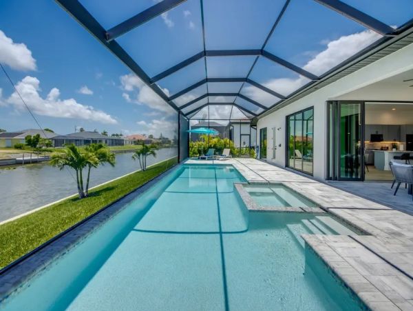 Luxury Cape Coral Vacation Rental – Florida Villa with Heated Pool & Canal Views