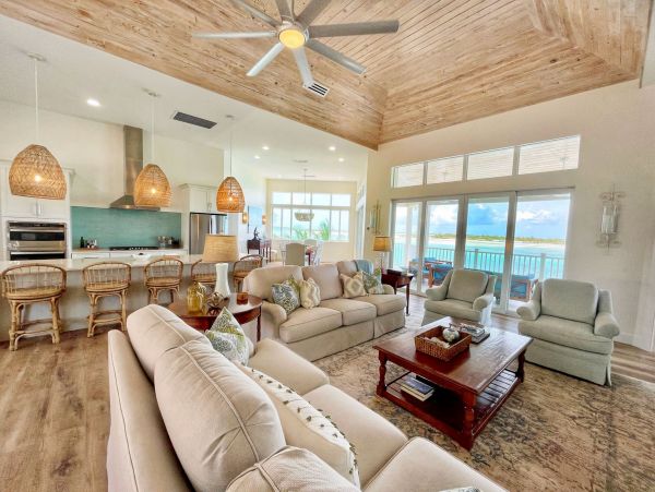 Luxury Retreat in Great Exuma - Private Paradise in Moriah Harbour