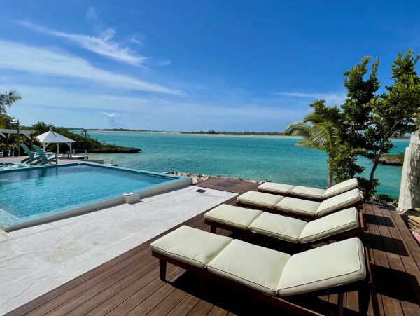 Luxury Retreat in Great Exuma - Private Paradise in Moriah Harbour