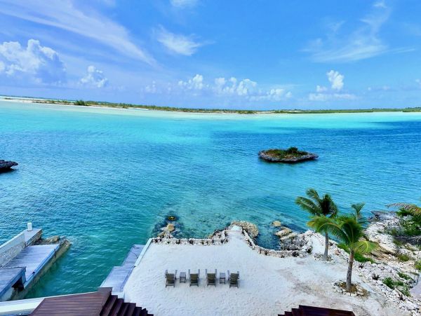 Luxury Retreat in Great Exuma - Private Paradise in Moriah Harbour