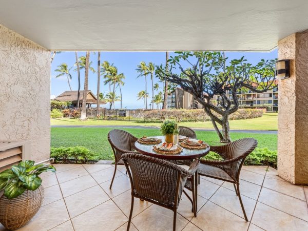 Kaanapali Condo With Ocean Views And Pool Access