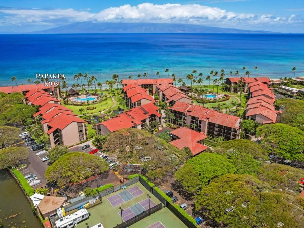 Kaanapali Condo With Ocean Views And Pool Access