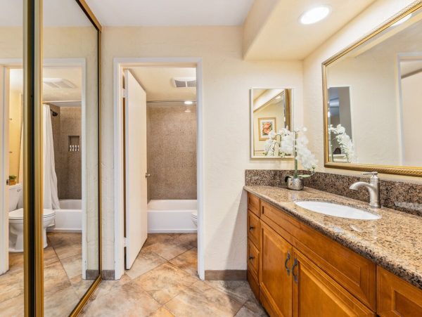 Kaanapali Condo With Ocean Views And Pool Access