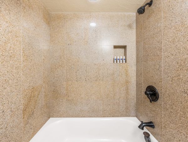 Kaanapali Condo With Ocean Views And Pool Access