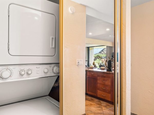 Kaanapali Condo With Ocean Views And Pool Access