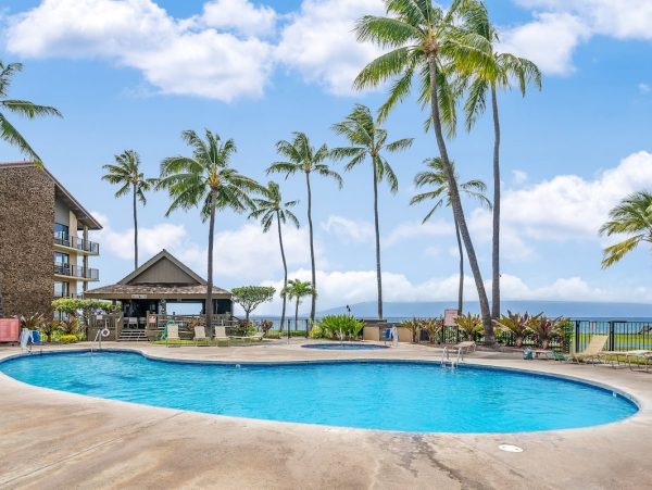 Kaanapali Condo With Ocean Views And Pool Access