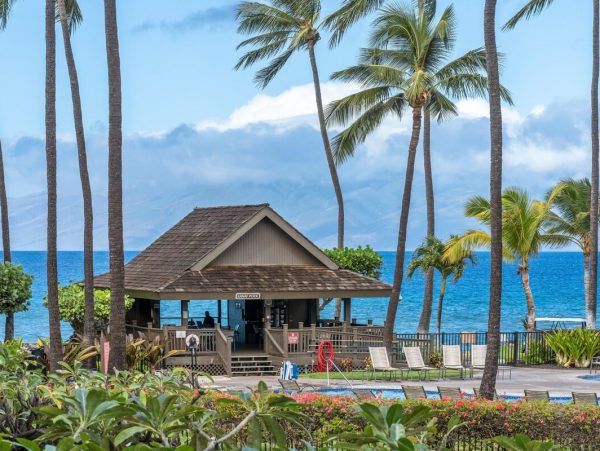 Kaanapali Condo With Ocean Views And Pool Access