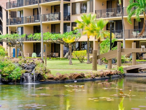Kaanapali Condo With Ocean Views And Pool Access