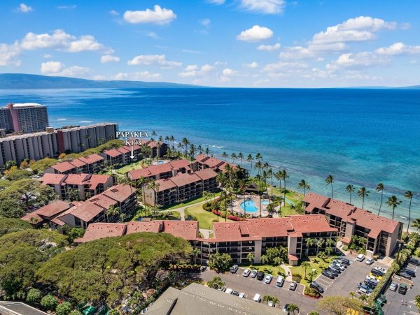 Kaanapali Condo With Ocean Views And Pool Access