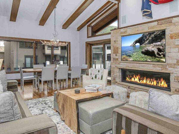 Vail Condo With Mountain Views Near Village Gondola