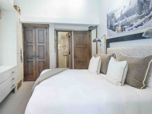 Vail Condo With Mountain Views Near Village Gondola