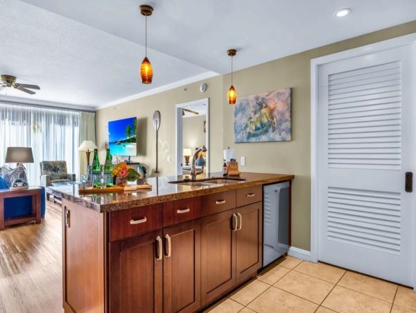 Spacious Maui Vacation Rental - Kaanapali Beach Villa for Families & Groups