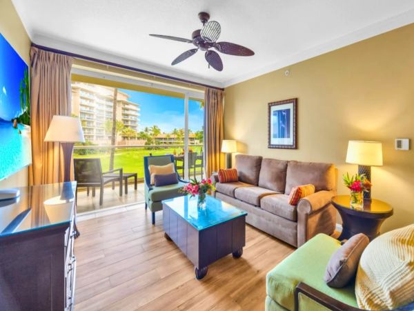 Spacious Maui Vacation Rental - Kaanapali Beach Villa for Families & Groups