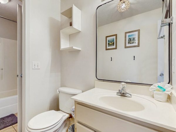 Navarre Beach Condo With Shared Pool And Water Views