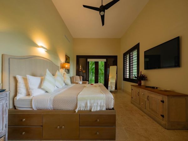 Punta Cana Villa With Private Pool And Golf Views