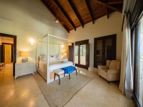 Punta Cana Villa With Private Pool And Golf Views