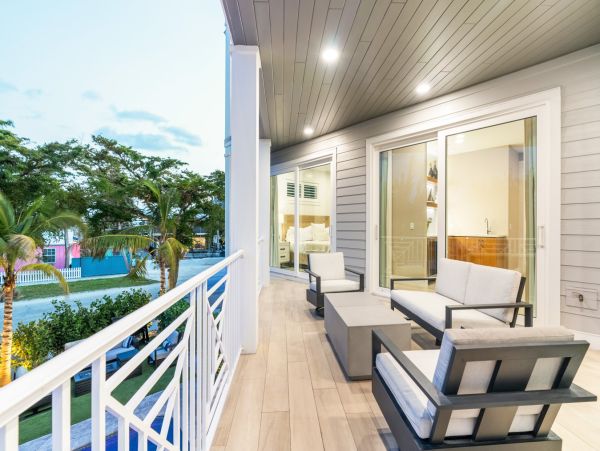 Siesta Key Vacation Home With Gulf Views And Pool