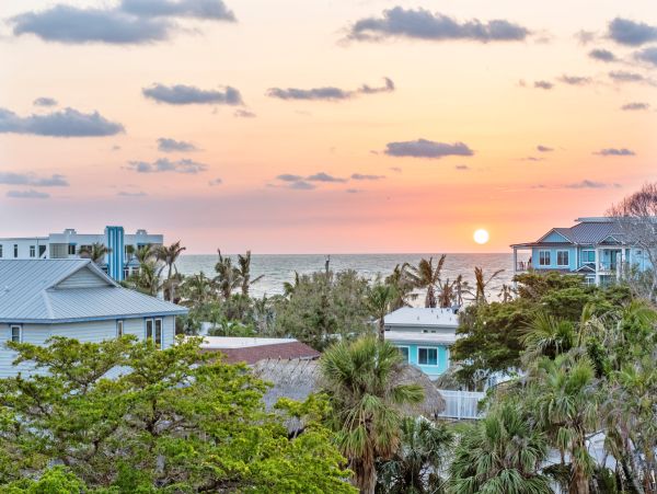 Siesta Key Vacation Home With Gulf Views And Pool