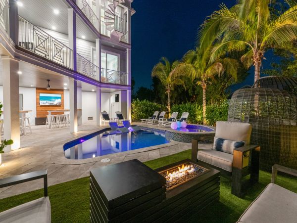 Siesta Key Vacation Home With Gulf Views And Pool