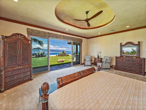 Lahaina Vacation Home With Six Bedrooms For Groups