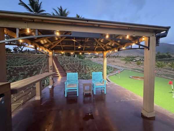 Lahaina Vacation Home With Six Bedrooms For Groups
