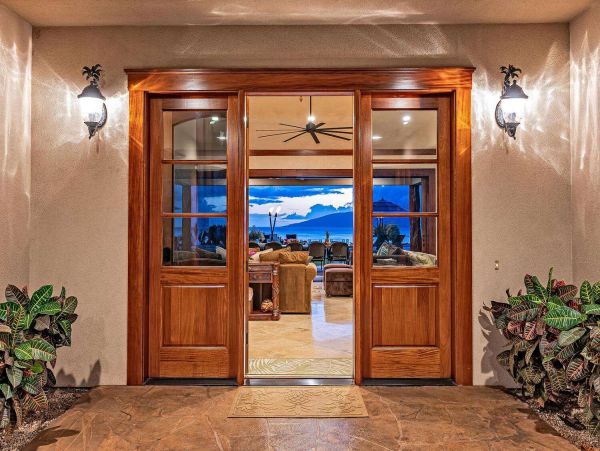 Lahaina Vacation Home With Six Bedrooms For Groups