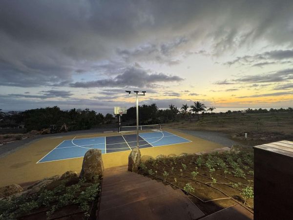 Lahaina Vacation Home With Six Bedrooms For Groups