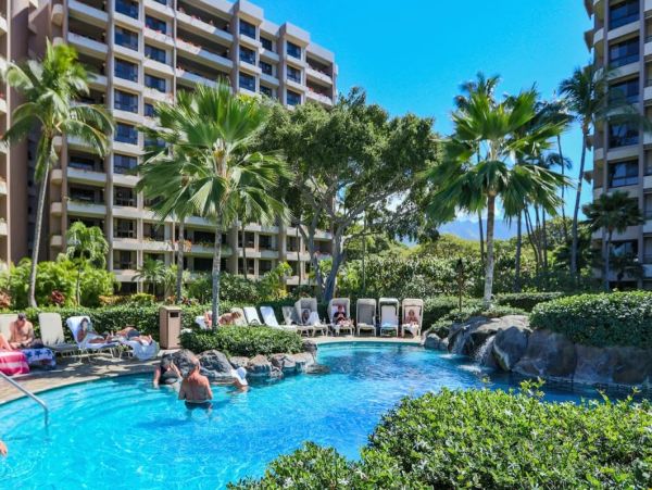 Luxury Maui Oceanview Condo On Kaanapali Beach For Groups up to 24