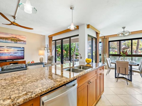 Luxury Maui Oceanview Condo On Kaanapali Beach For Groups up to 24