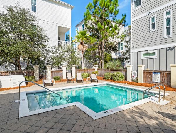 Santa Rosa Beach Vacation Home With Community Pool