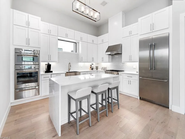 Naples Vacation Home Within A Mile Of Vanderbilt Beach Four bedrooms Plus Den