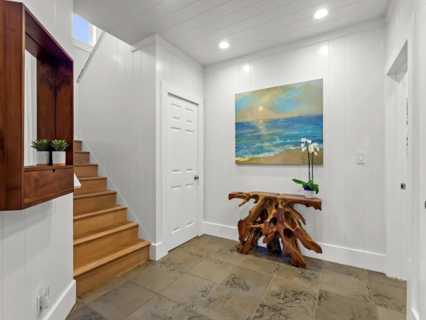 NEW ARRIVAL CALL TODAY FIVE BEDROOM SLEEPS 12